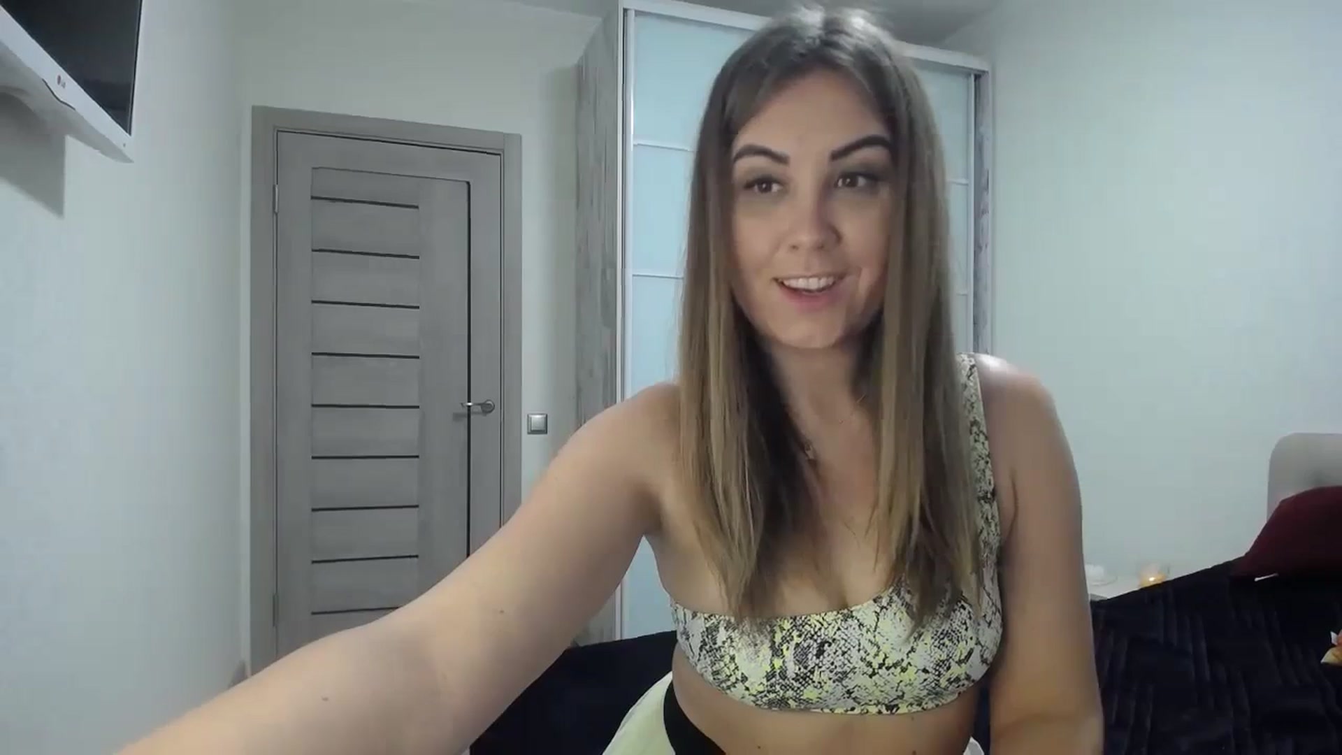 Gallery image thumbnail from Tarot__Reader's myfreecams stream on, 11/26/2023, 14:38 image 15 of 20