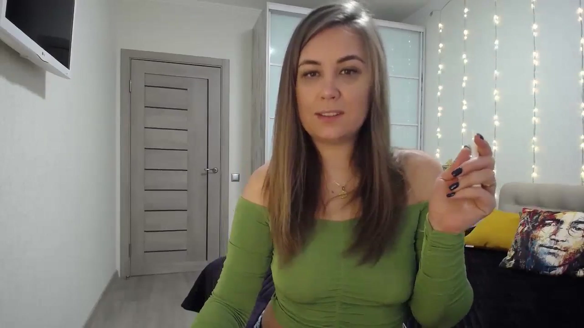 Gallery image thumbnail from Tarot__Reader's myfreecams stream on, 02/02/2024, 13:53 image 9 of 20
