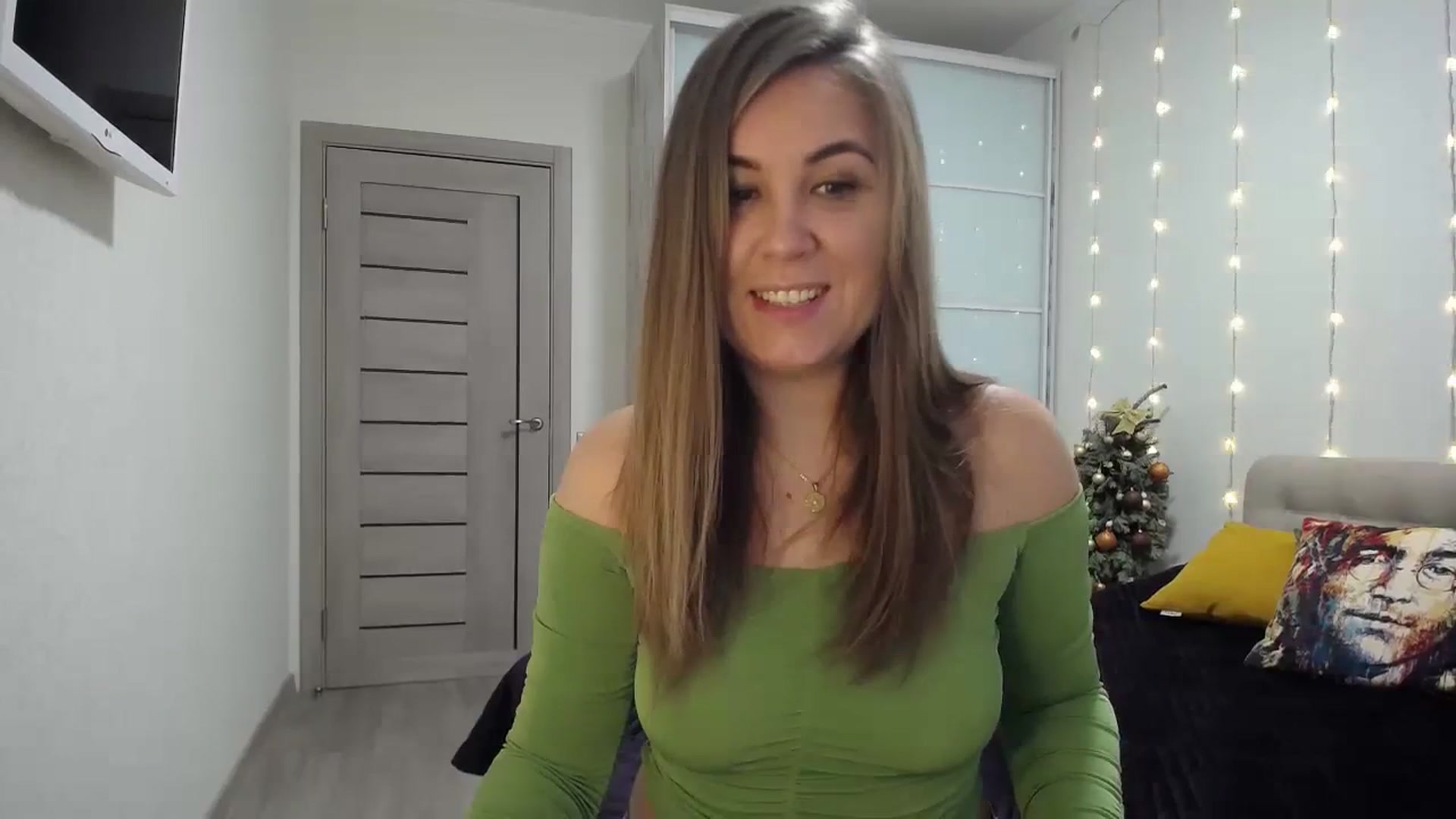 Gallery image thumbnail from Tarot__Reader's myfreecams stream on, 02/02/2024, 13:53 image 12 of 20