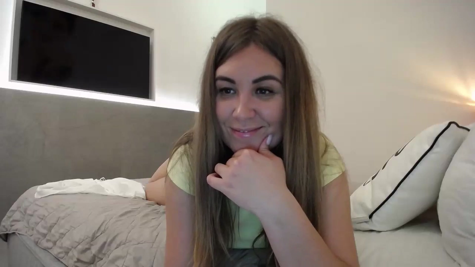 Gallery image thumbnail from Tarot__Reader's myfreecams stream on, 05/30/2024, 15:14 image 14 of 20