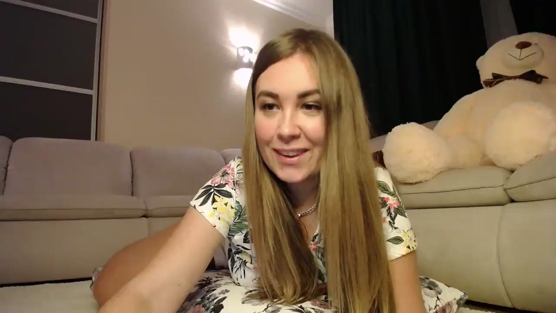 Gallery image thumbnail from Tarot__Reader's myfreecams stream on, 10/25/2024, 22:19 image 10 of 20