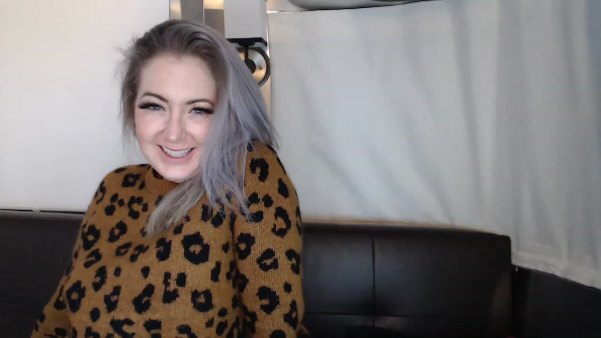 Gallery image thumbnail from Tarra_Rose's myfreecams stream on, 12/17/2022, 04:18 image 4 of 20