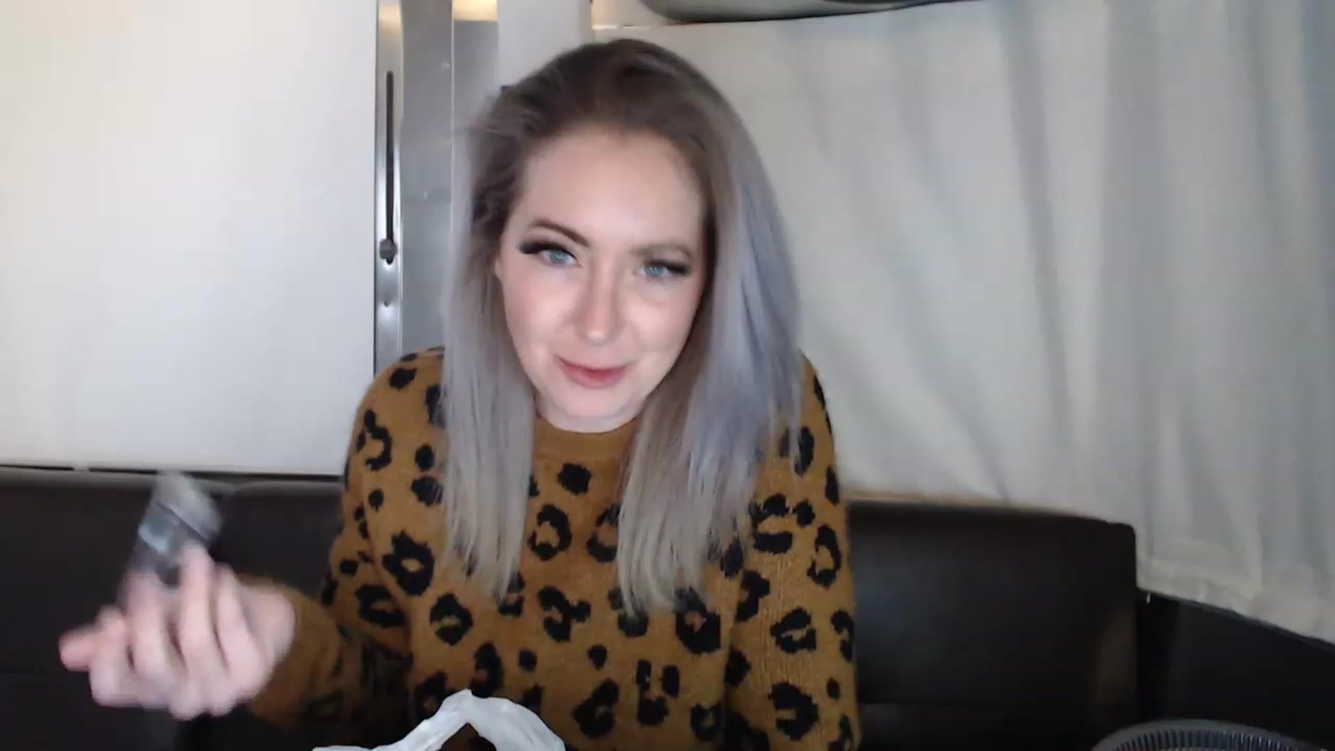 Gallery image thumbnail from Tarra_Rose's myfreecams stream on, 12/17/2022, 04:18 image 7 of 20