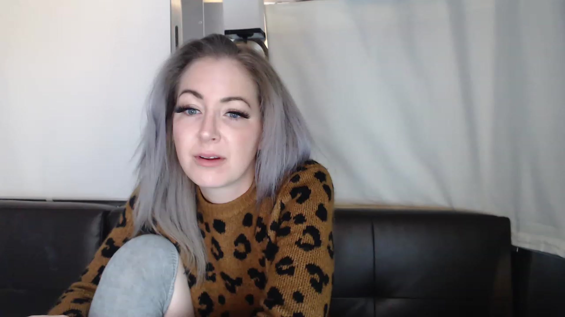 Gallery image thumbnail from Tarra_Rose's myfreecams stream on, 12/17/2022, 04:18 image 18 of 20