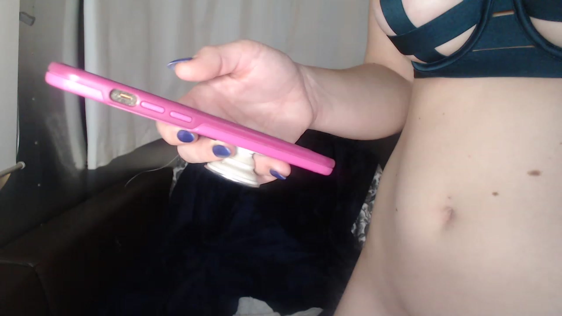 Gallery image thumbnail from Tarra_Rose's myfreecams stream on, 02/04/2023, 10:15 image 5 of 20
