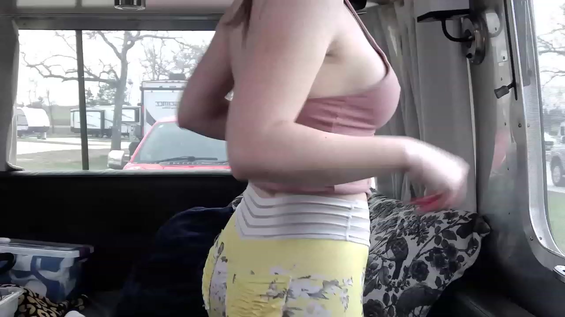 Gallery image thumbnail from Tarra_Rose's myfreecams stream on, 02/12/2023, 20:36 image 10 of 20