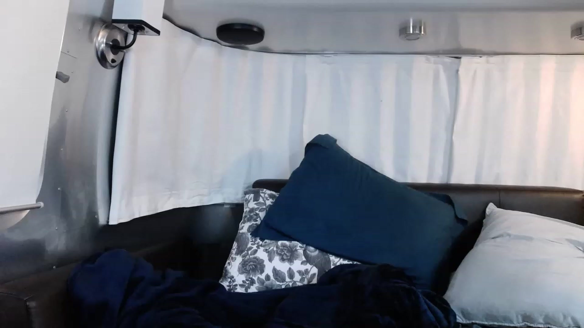 Gallery image thumbnail from Tarra_Rose's myfreecams stream on, 02/15/2023, 07:26 image 14 of 20