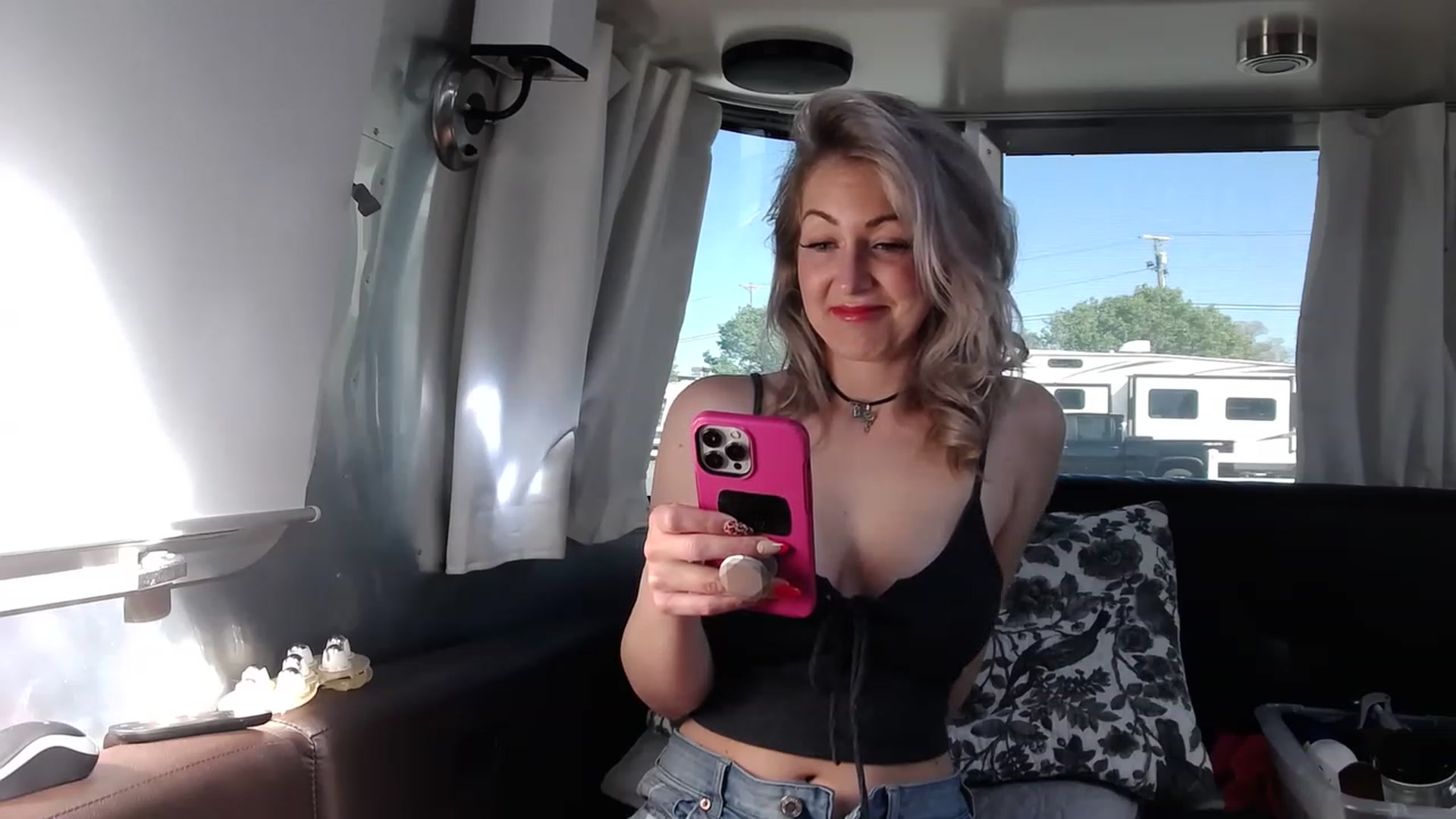 Gallery image thumbnail from Tarra_Rose's myfreecams stream on, 03/20/2023, 21:06 image 12 of 20