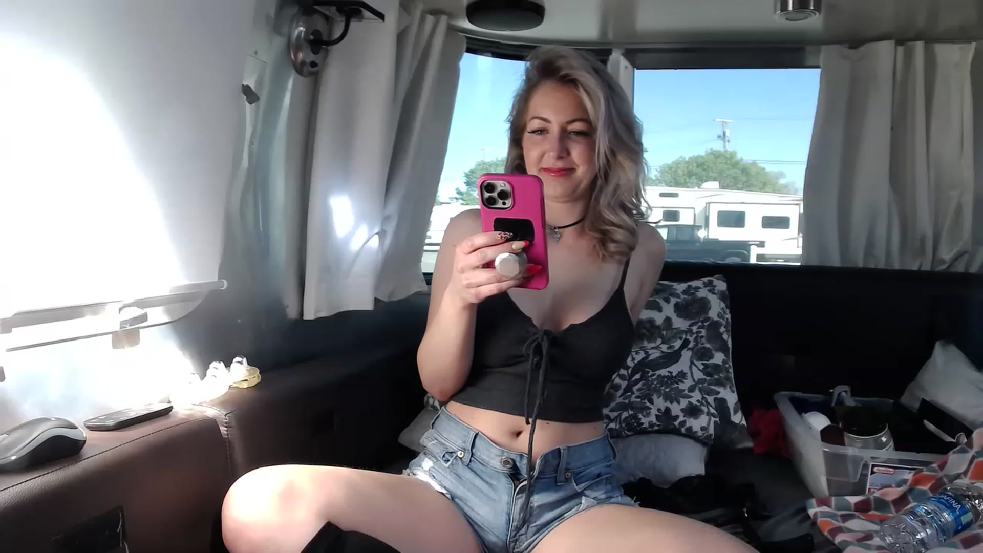 Gallery image thumbnail from Tarra_Rose's myfreecams stream on, 03/20/2023, 21:06 image 13 of 20