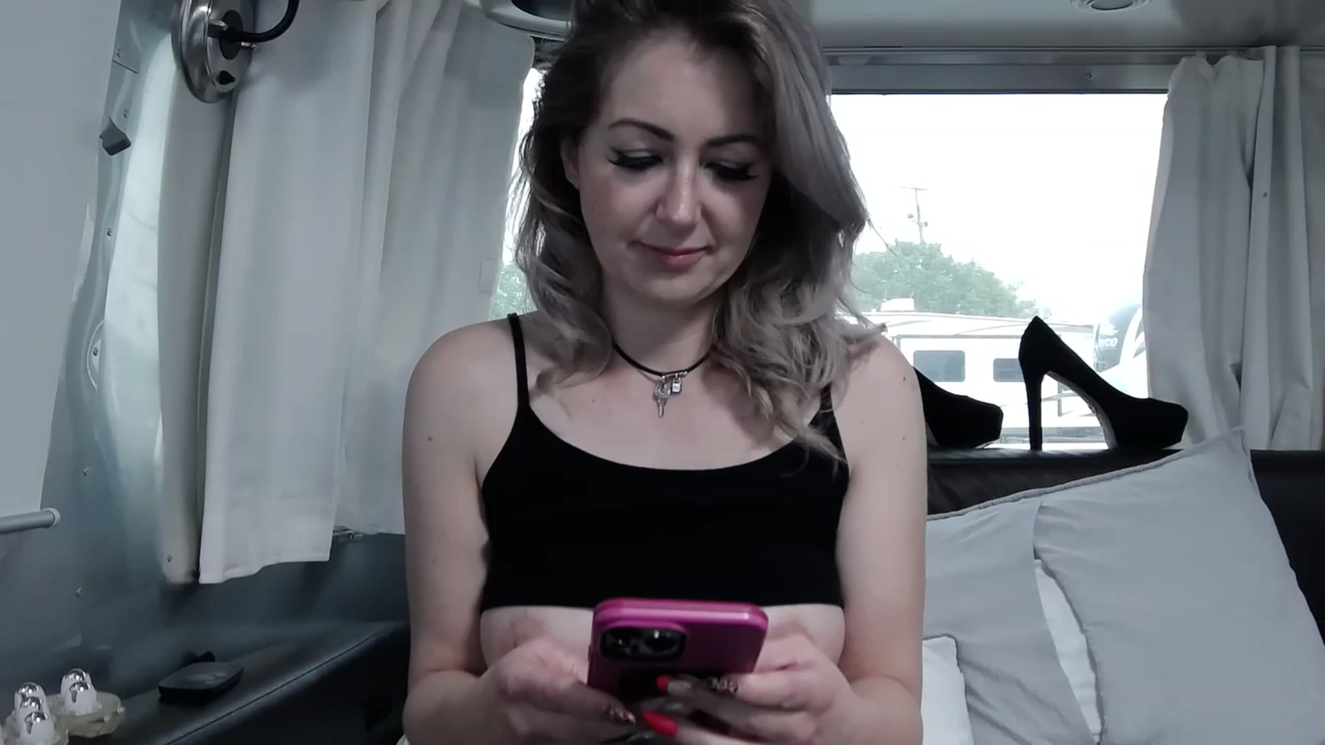 Gallery image thumbnail from Tarra_Rose's myfreecams stream on, 03/22/2023, 22:31 image 19 of 20