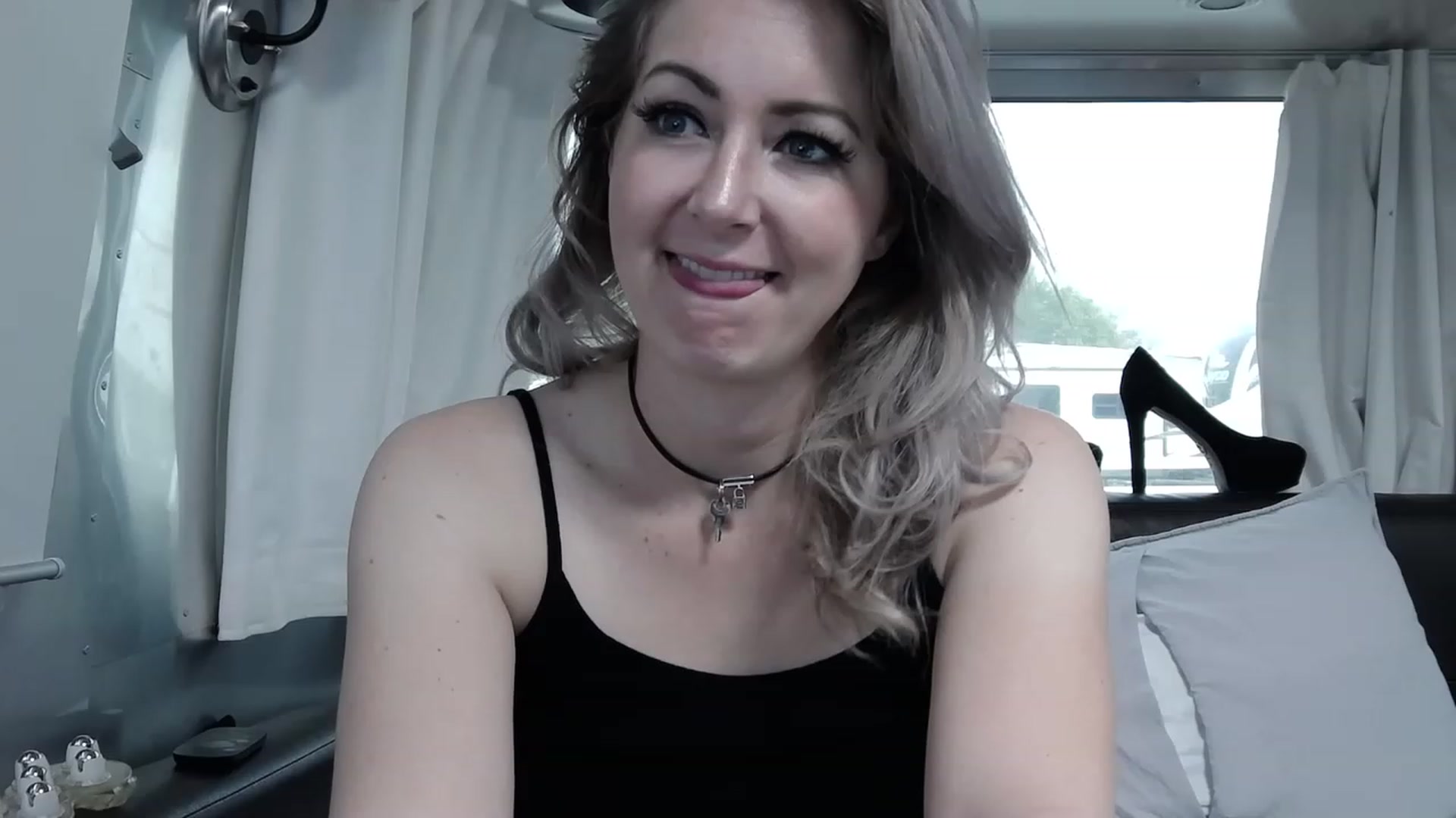 Gallery image thumbnail from Tarra_Rose's myfreecams stream on, 03/22/2023, 22:31 image 17 of 20
