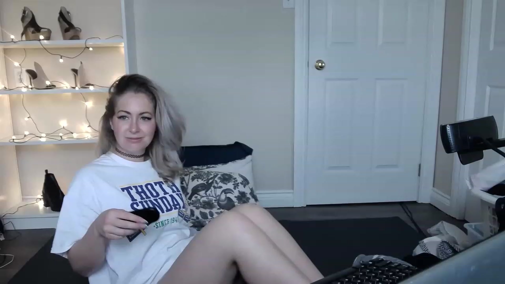 Gallery image thumbnail from Tarra_Rose's myfreecams stream on, 04/23/2023, 20:04 image 9 of 20