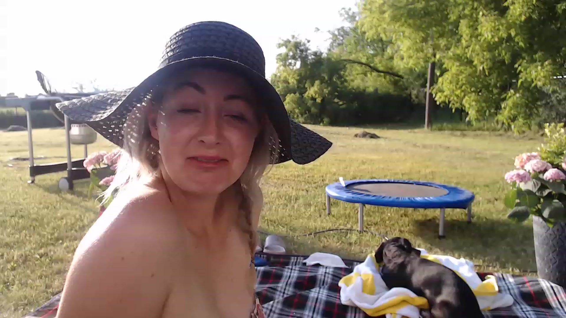 Gallery image thumbnail from Tarra_Rose's myfreecams stream on, 05/29/2023, 24:09 image 9 of 20