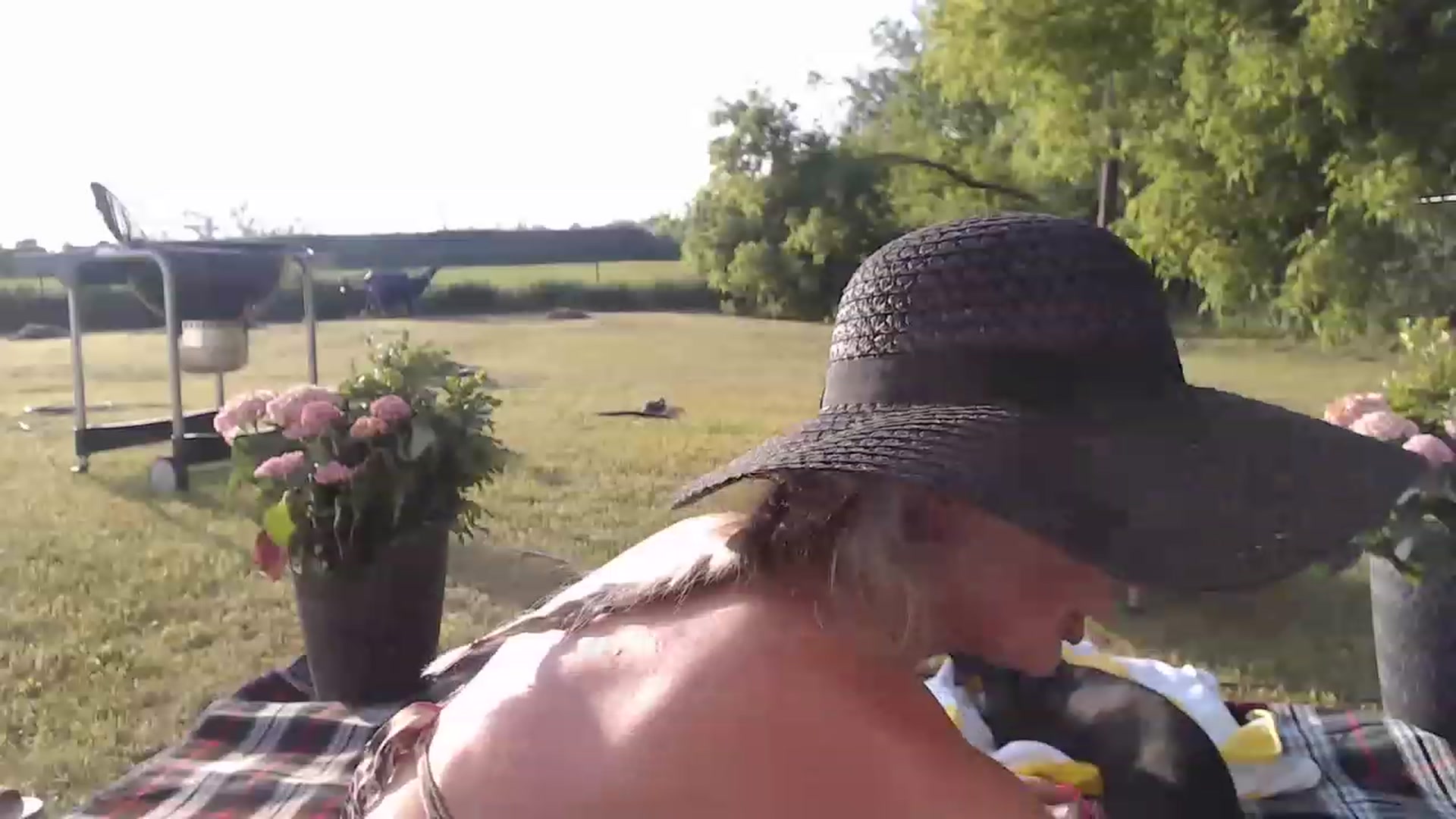 Gallery image thumbnail from Tarra_Rose's myfreecams stream on, 05/29/2023, 24:09 image 10 of 20