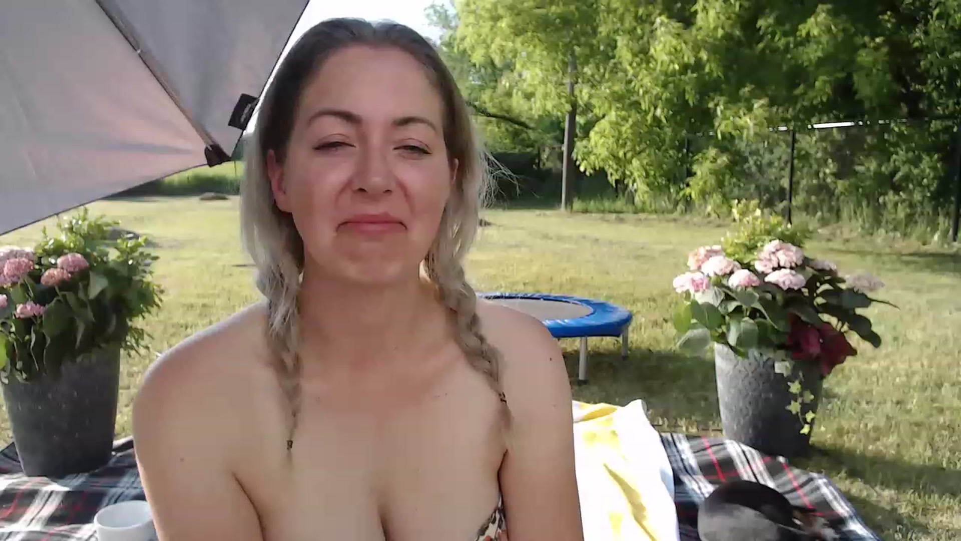 Gallery image thumbnail from Tarra_Rose's myfreecams stream on, 05/29/2023, 24:09 image 6 of 20