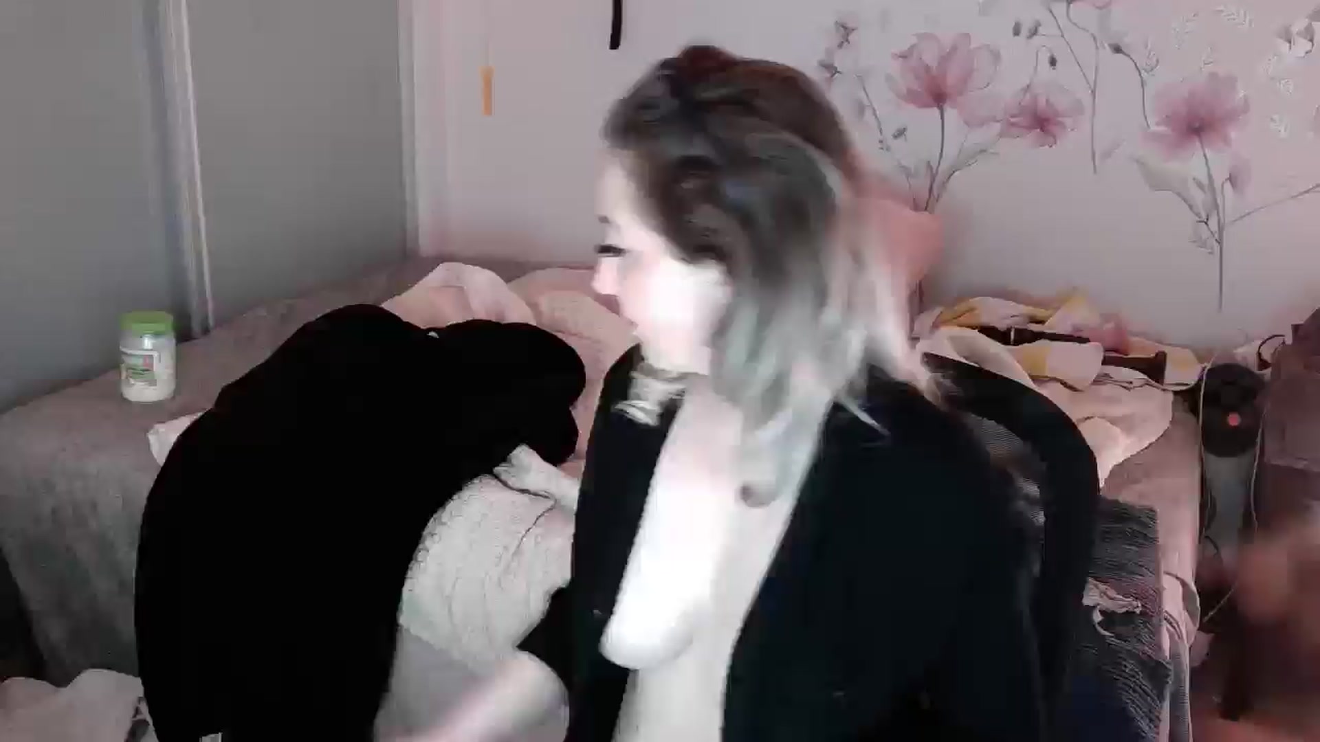 Gallery image thumbnail from Tarra_Rose's myfreecams stream on, 01/29/2025, 03:08 image 15 of 20