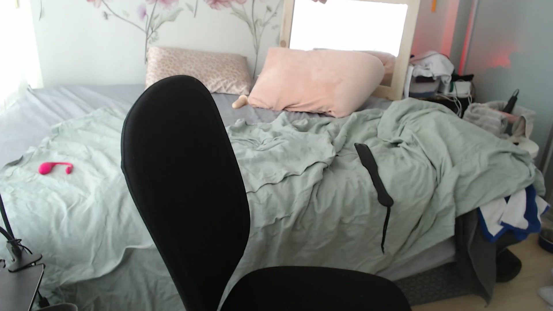 Gallery image thumbnail from Tarra_Rose's myfreecams stream on, 03/16/2025, 22:29 image 2 of 20