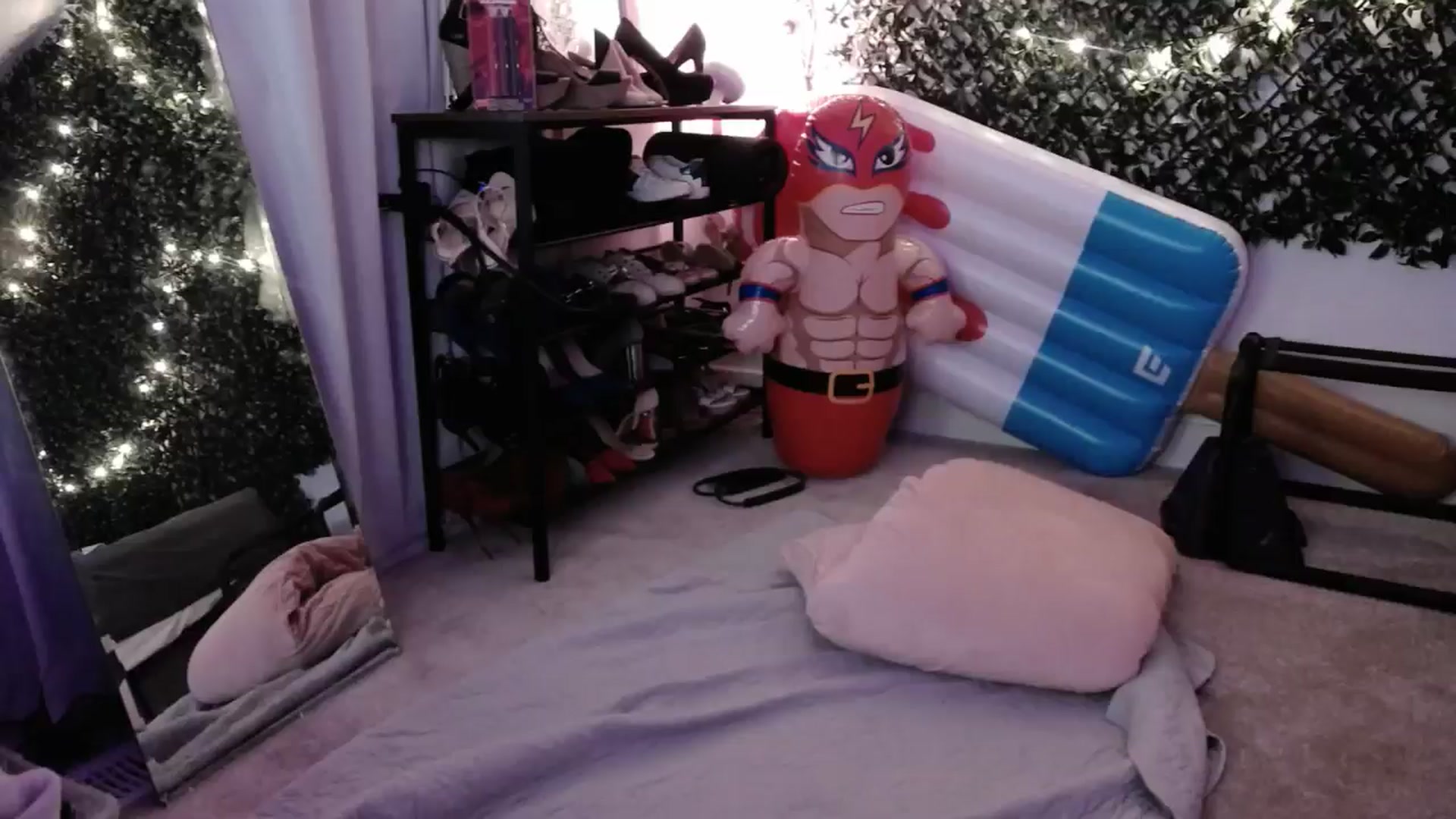 Gallery image thumbnail from Tarra_Rose's myfreecams stream on, 05/21/2025, 08:01 image 2 of 20
