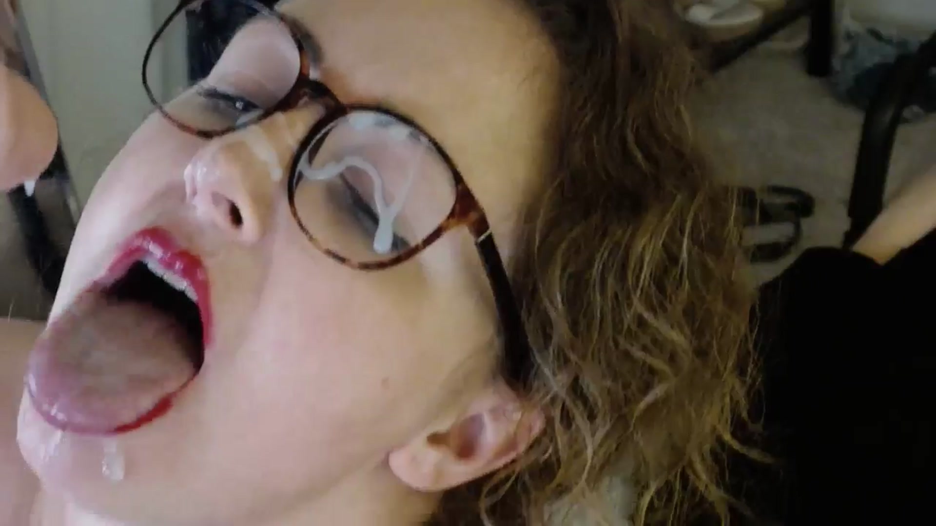 Gallery image thumbnail from Tarra_Rose's myfreecams stream on, 05/26/2025, 05:14 image 12 of 20