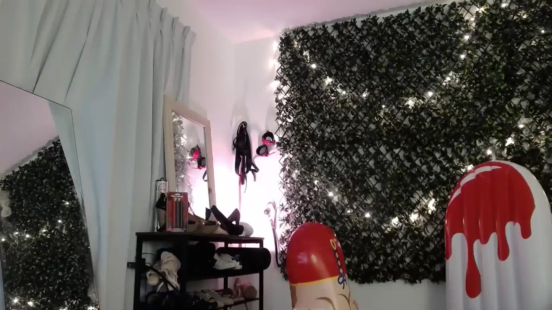 Gallery image thumbnail from Tarra_Rose's myfreecams stream on, 05/26/2025, 05:48 image 13 of 20