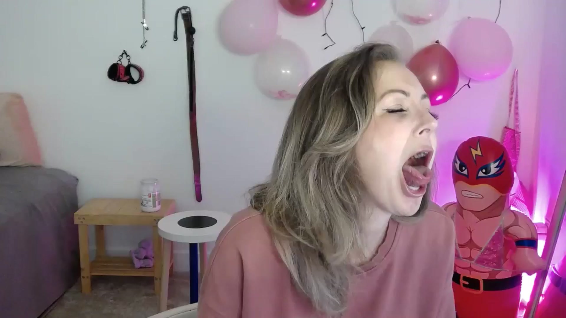 Gallery image thumbnail from Tarra_Rose's myfreecams stream on, 06/28/2025, 20:28 image 14 of 20