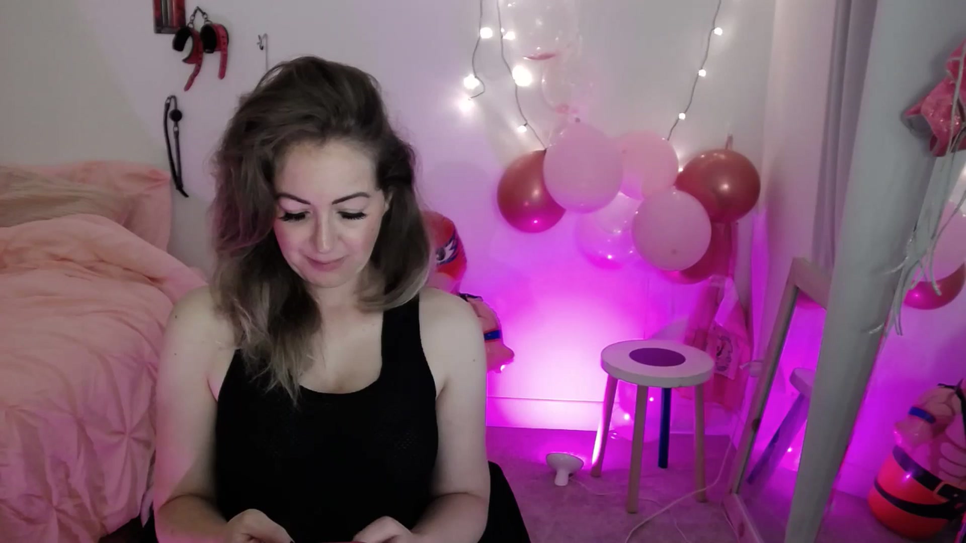 Gallery image thumbnail from Tarra_Rose's myfreecams stream on, 07/22/2025, 19:37 image 2 of 20
