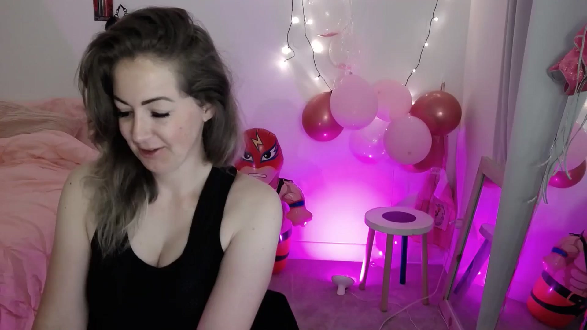 Gallery image thumbnail from Tarra_Rose's myfreecams stream on, 07/22/2025, 19:37 image 5 of 20