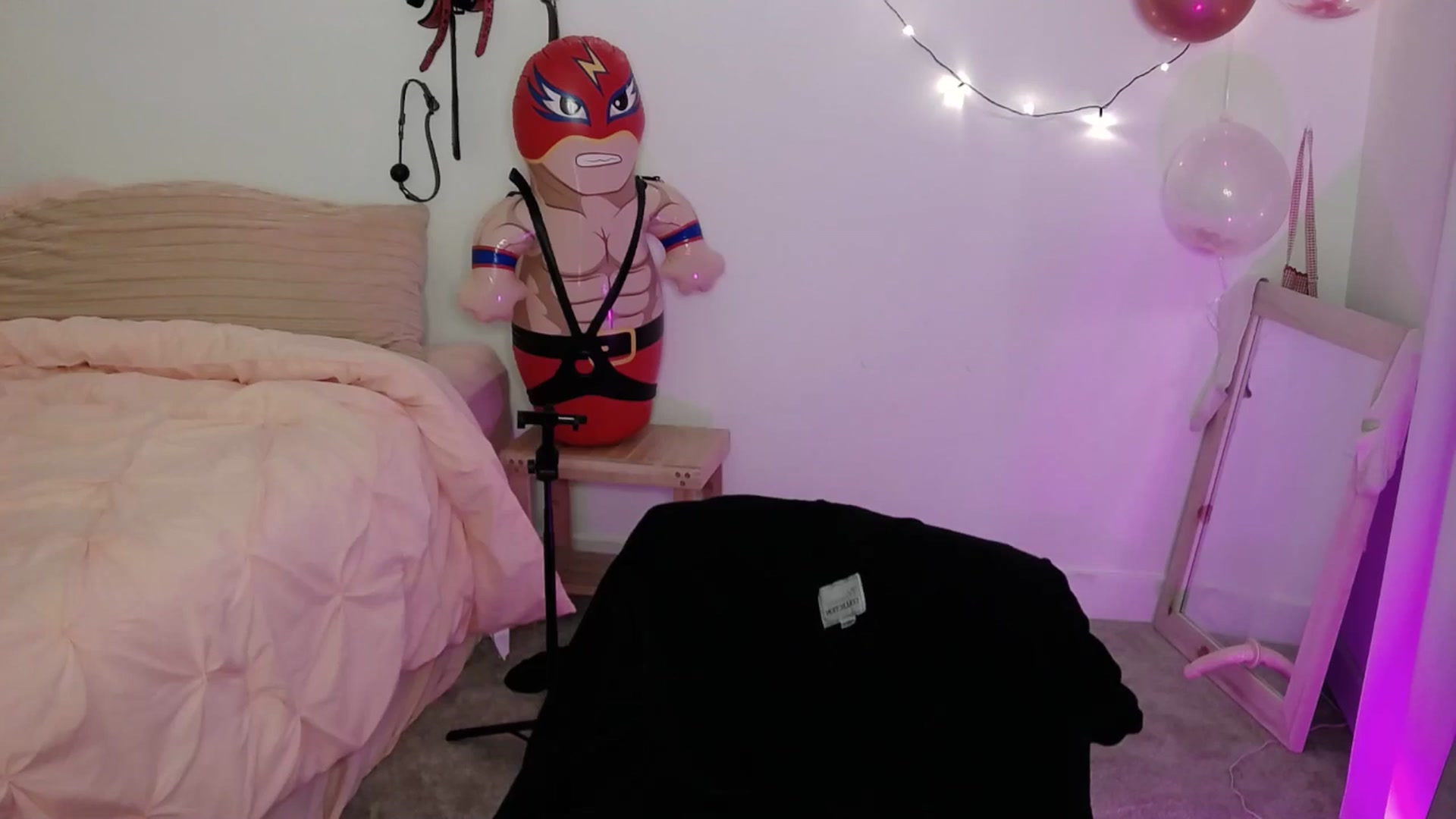 Gallery image thumbnail from Tarra_Rose's myfreecams stream on, 07/28/2025, 22:33 image 19 of 20