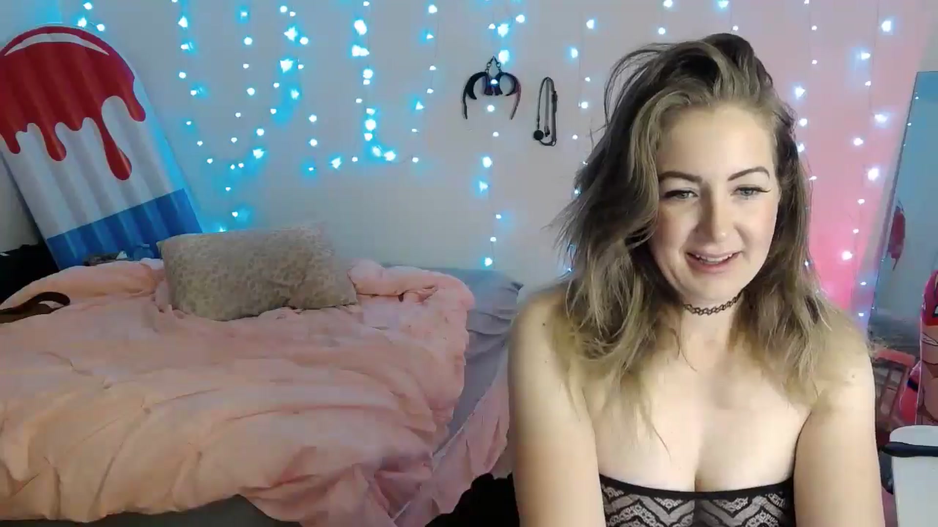 Gallery image thumbnail from Tarra_Rose's myfreecams stream on, 09/14/2025, 22:19 image 16 of 20
