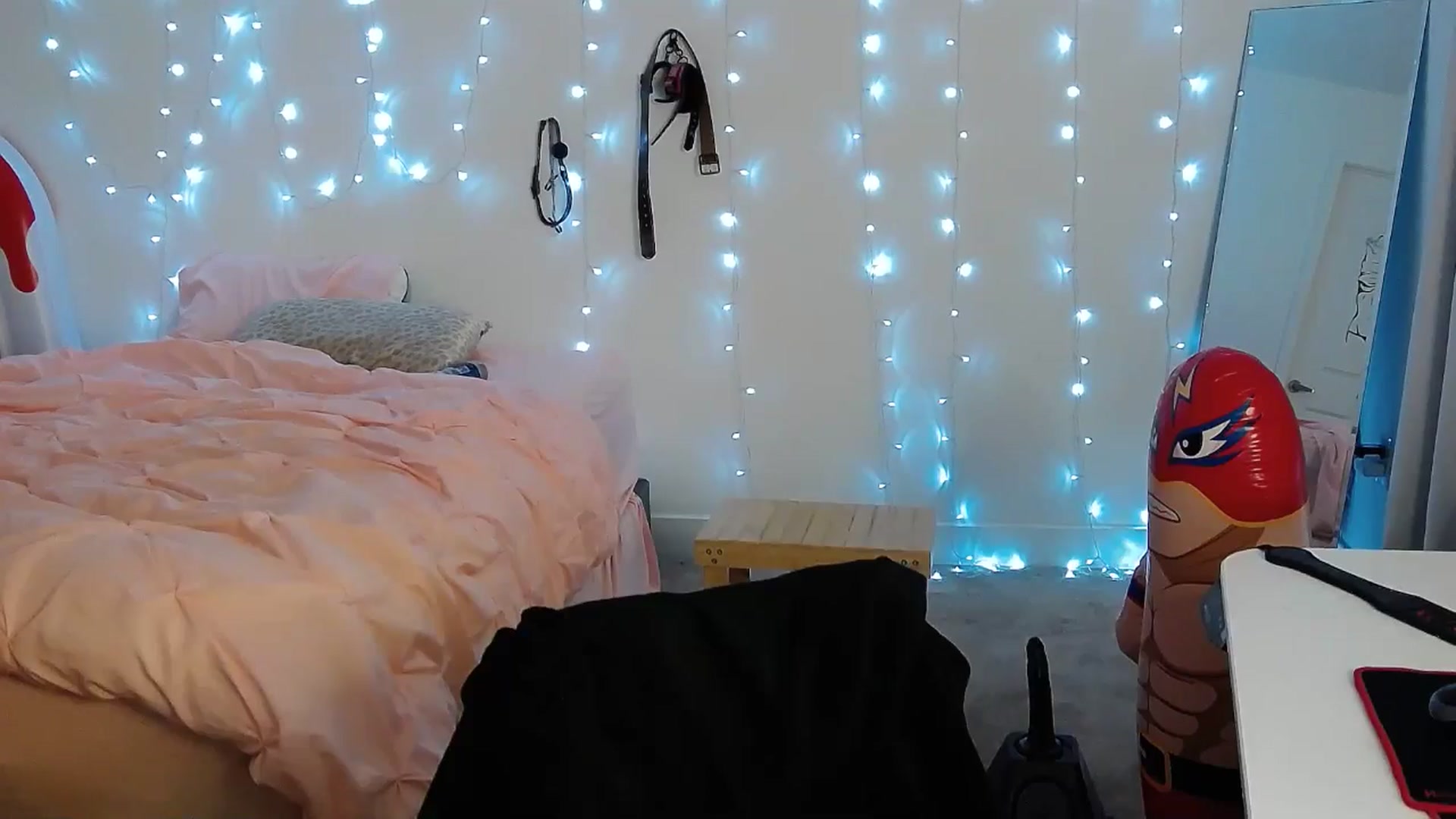 Gallery image thumbnail from Tarra_Rose's myfreecams stream on, 10/03/2025, 21:32 image 8 of 20