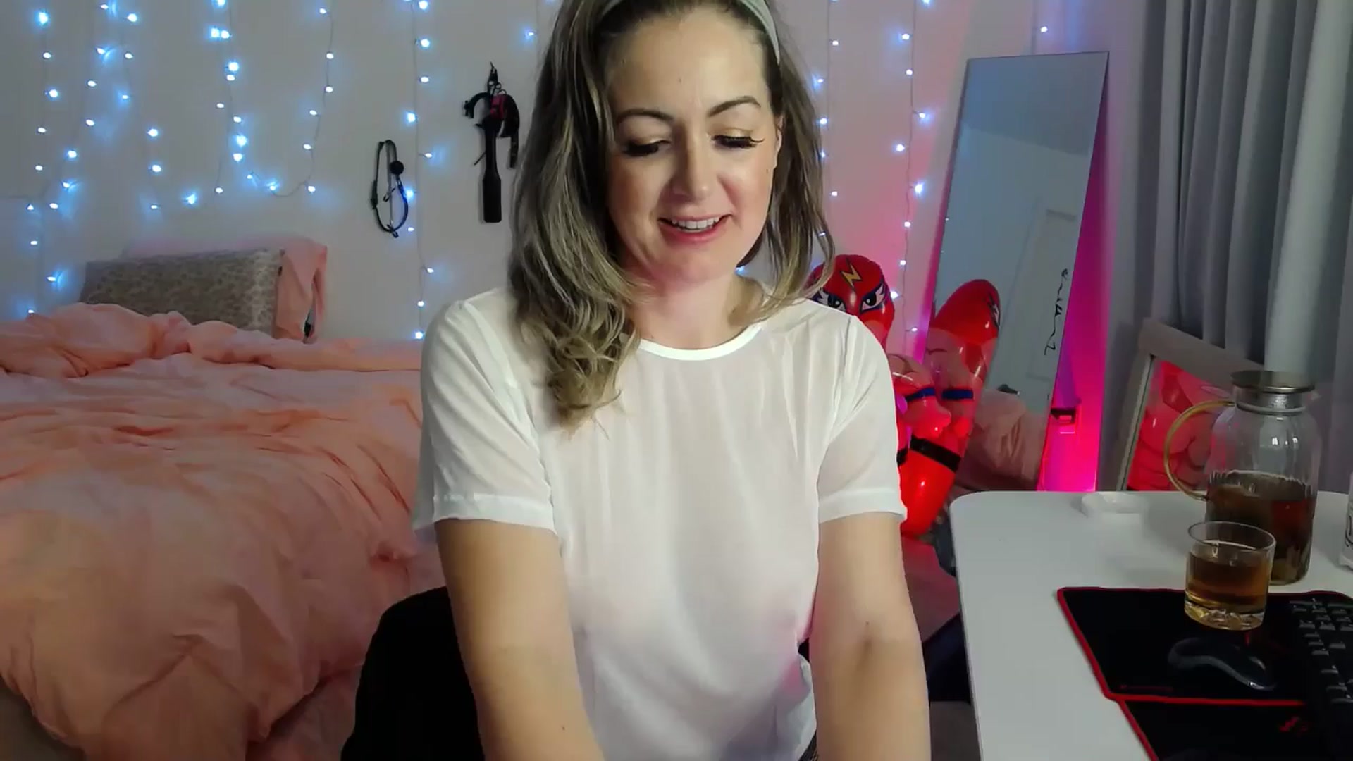 Gallery image thumbnail from Tarra_Rose's myfreecams stream on, 10/07/2025, 22:05 image 20 of 20