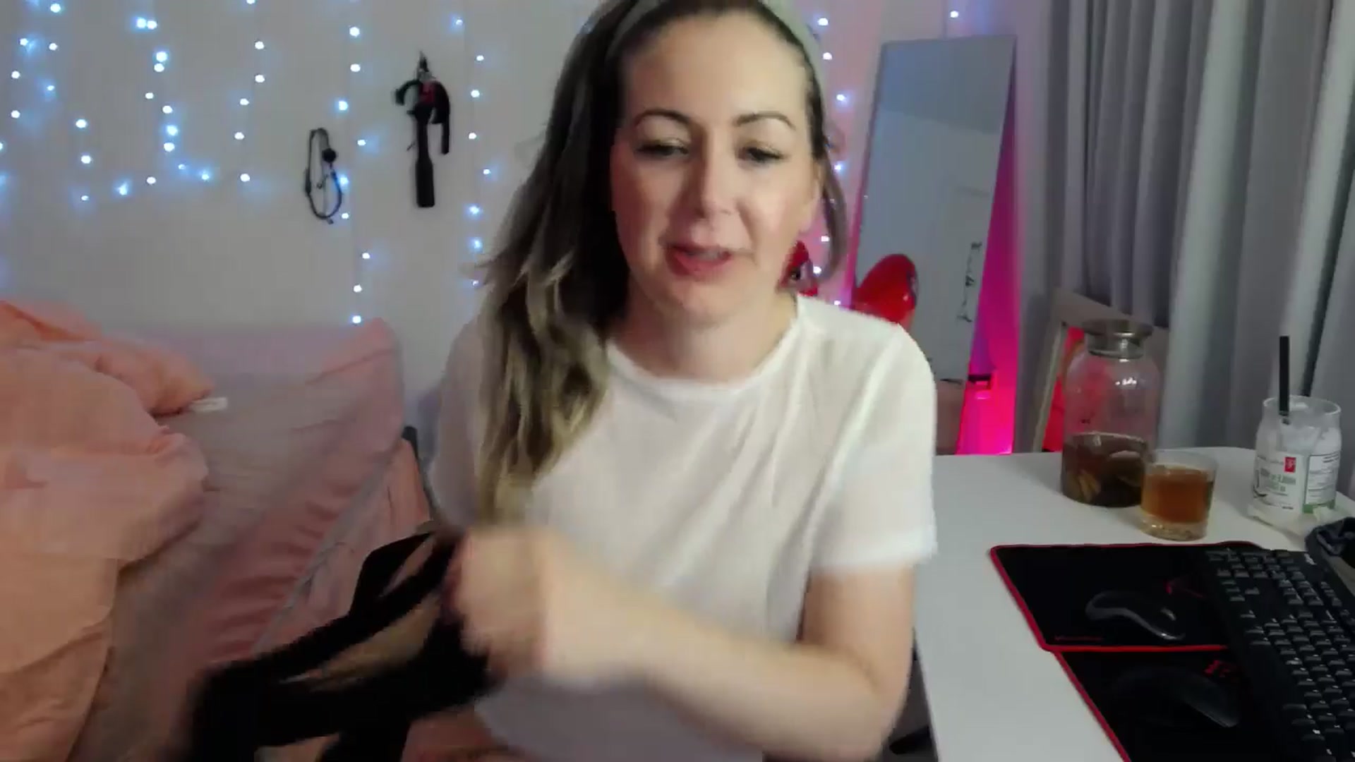 Gallery image thumbnail from Tarra_Rose's myfreecams stream on, 10/07/2025, 23:09 image 14 of 20