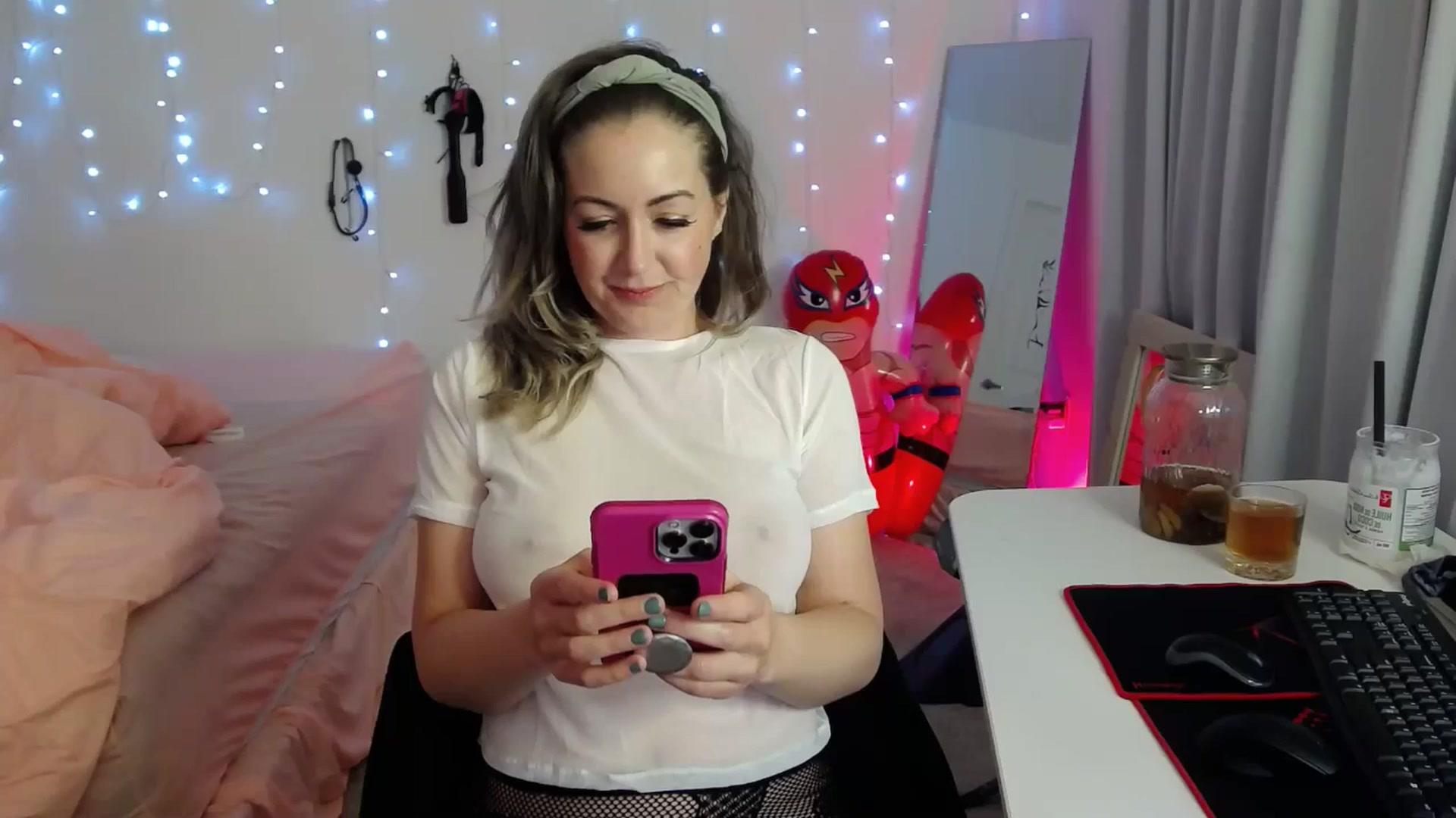 Gallery image thumbnail from Tarra_Rose's myfreecams stream on, 10/07/2025, 23:09 image 16 of 20