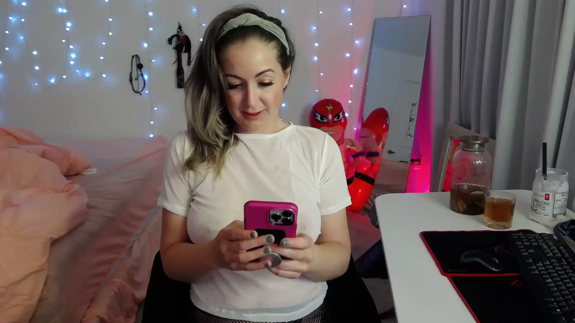 Gallery image thumbnail from Tarra_Rose's myfreecams stream on, 10/07/2025, 23:09 image 17 of 20