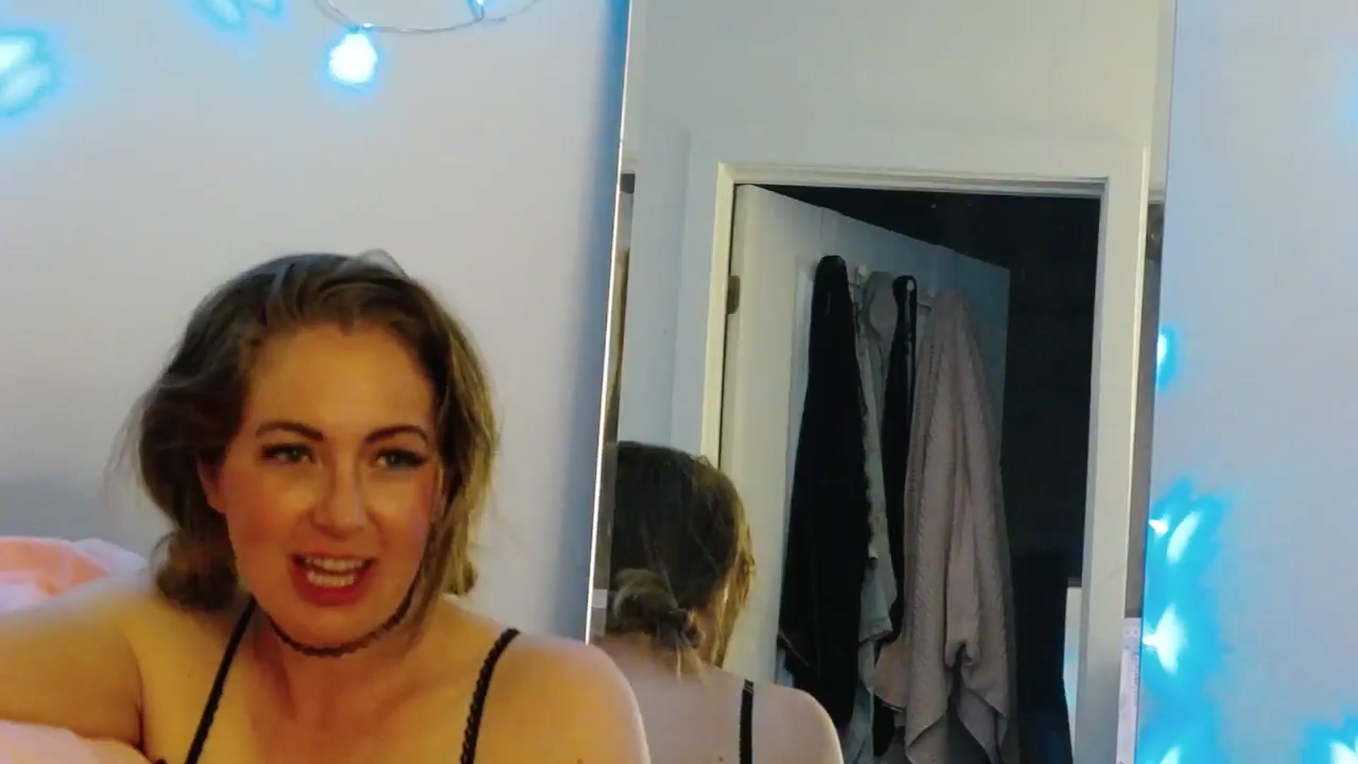 Gallery image thumbnail from Tarra_Rose's myfreecams stream on, 10/18/2025, 03:50 image 19 of 20