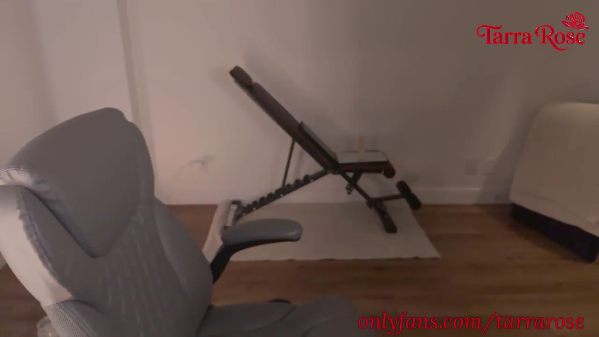 Gallery image thumbnail from Tarra_Rose's myfreecams stream on, 08/30/2026, 16:35 image 16 of 20