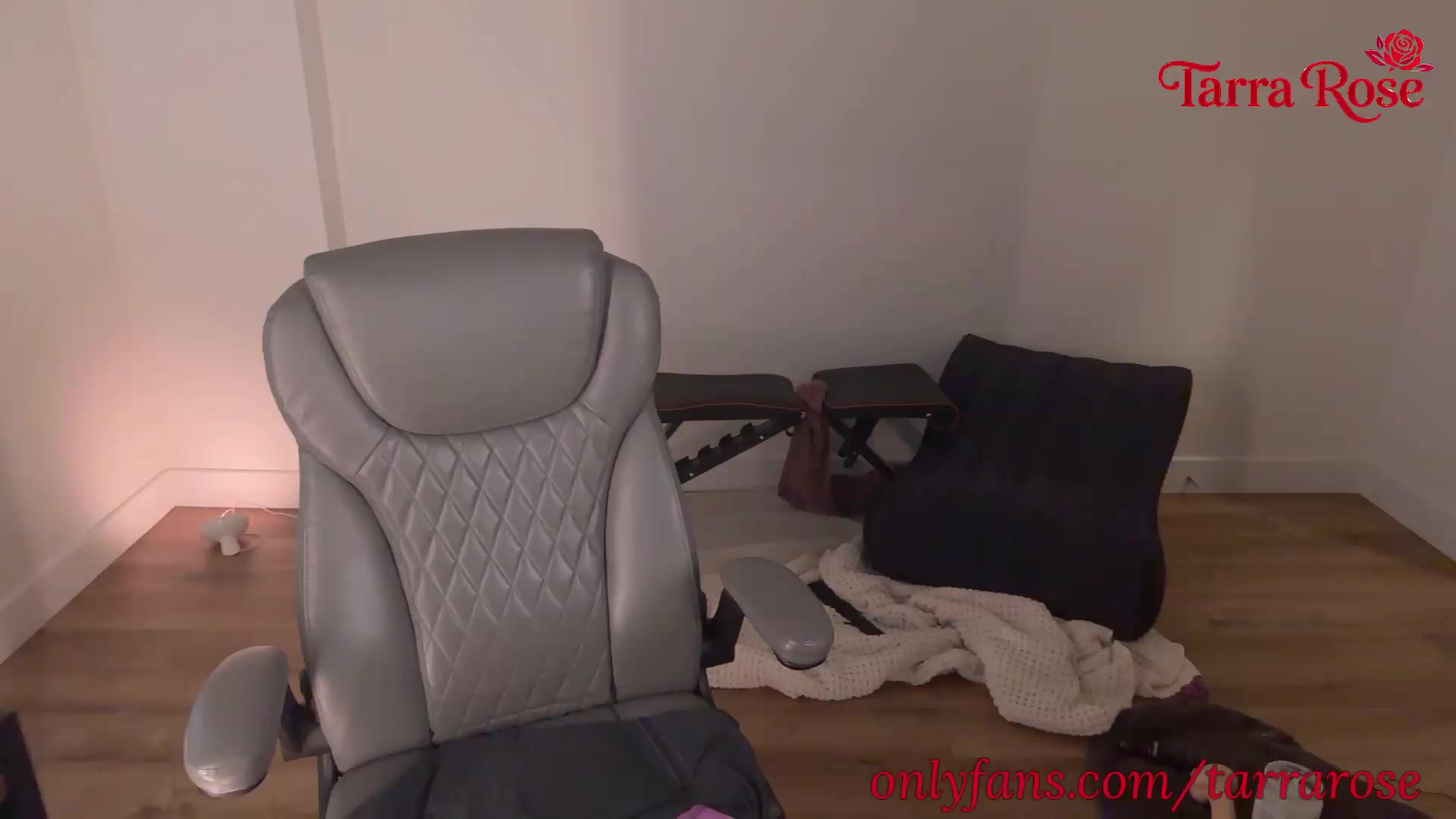 Gallery image thumbnail from Tarra_Rose's myfreecams stream on, 08/30/2026, 20:59 image 20 of 20