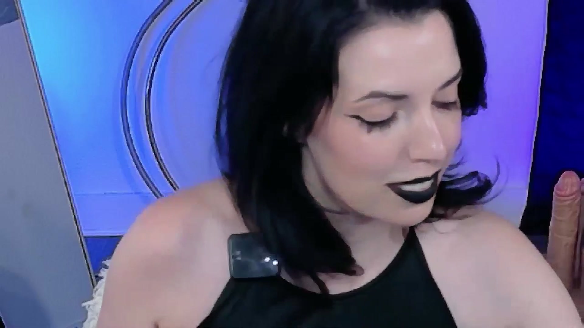 Gallery image thumbnail from TashaNoir's myfreecams stream on, 02/04/2026, 18:30 image 13 of 20