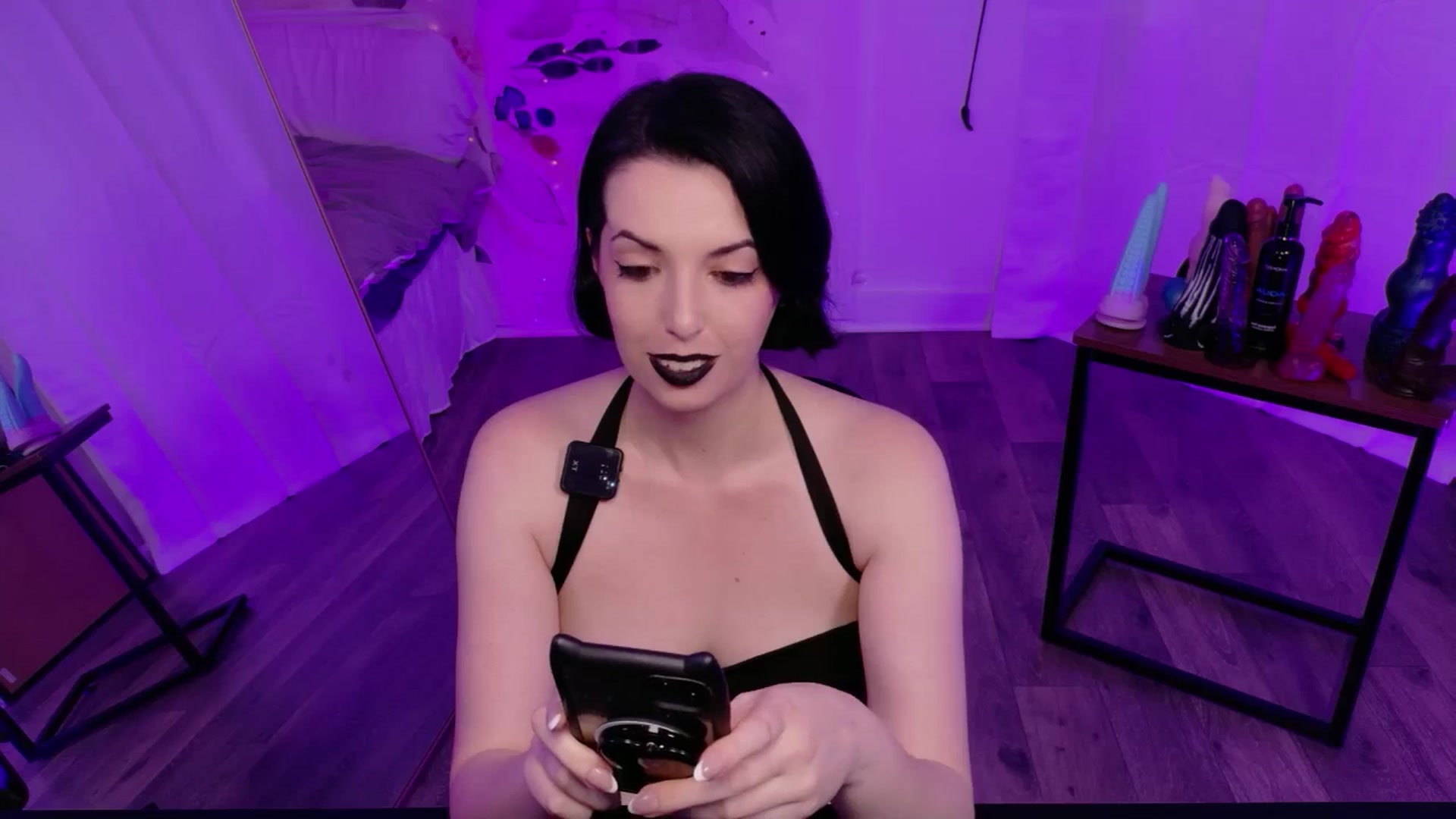 Gallery image thumbnail from TashaNoir's myfreecams stream on, 04/25/2026, 18:04 image 15 of 20