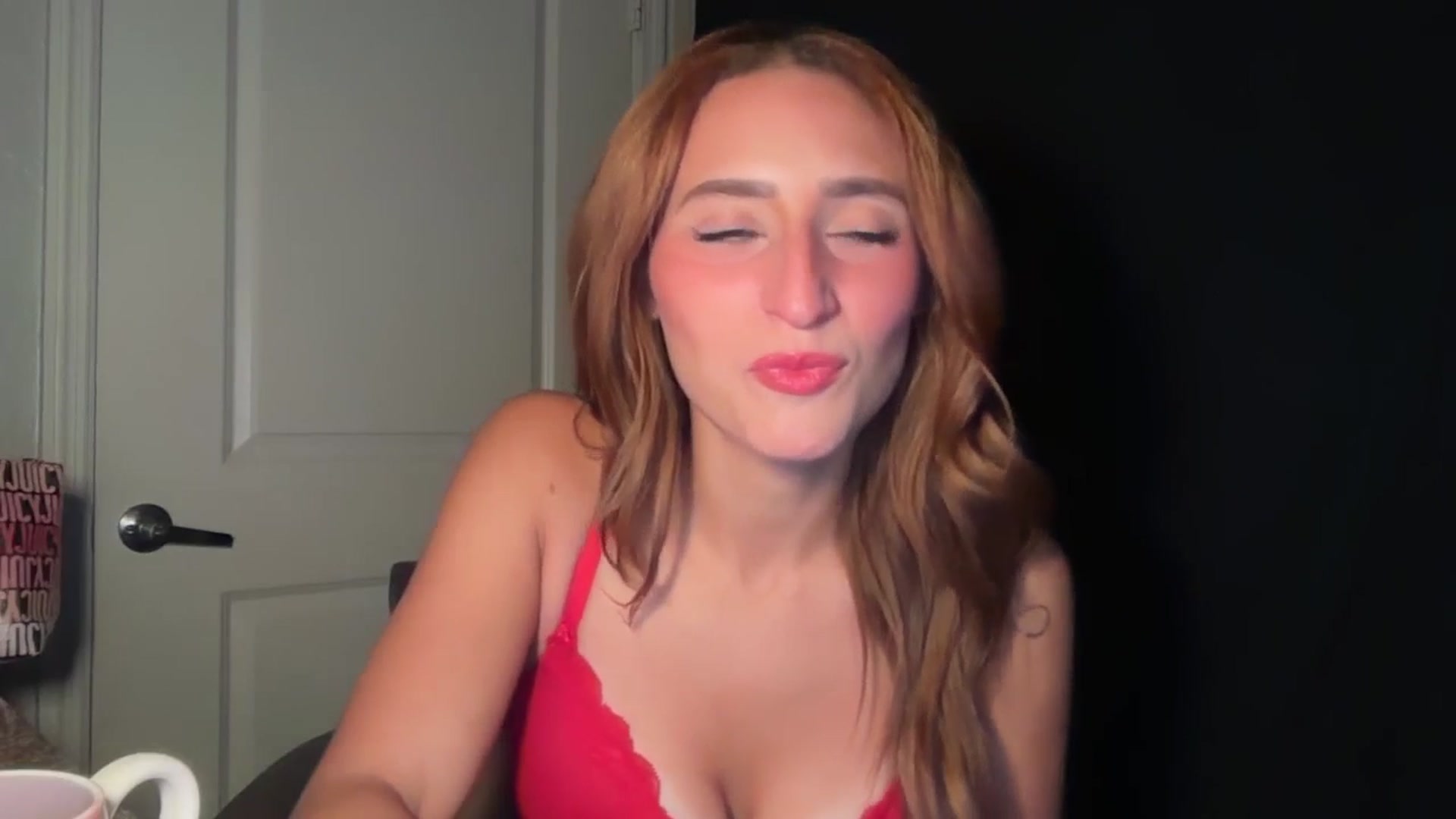 Gallery image thumbnail from Tastybabyx's myfreecams stream on, 09/06/2025, 17:16 image 3 of 20
