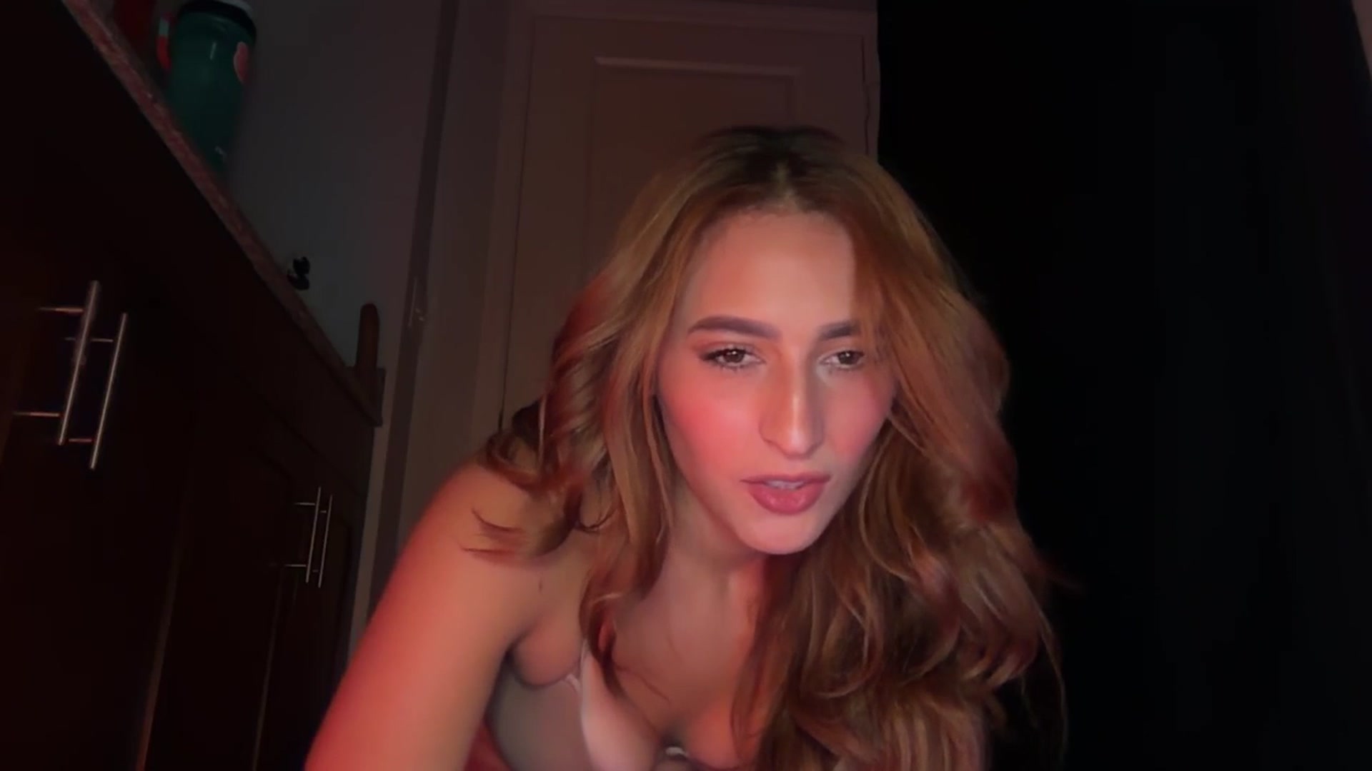 Gallery image thumbnail from Tastybabyx's myfreecams stream on, 09/09/2025, 06:39 image 6 of 20