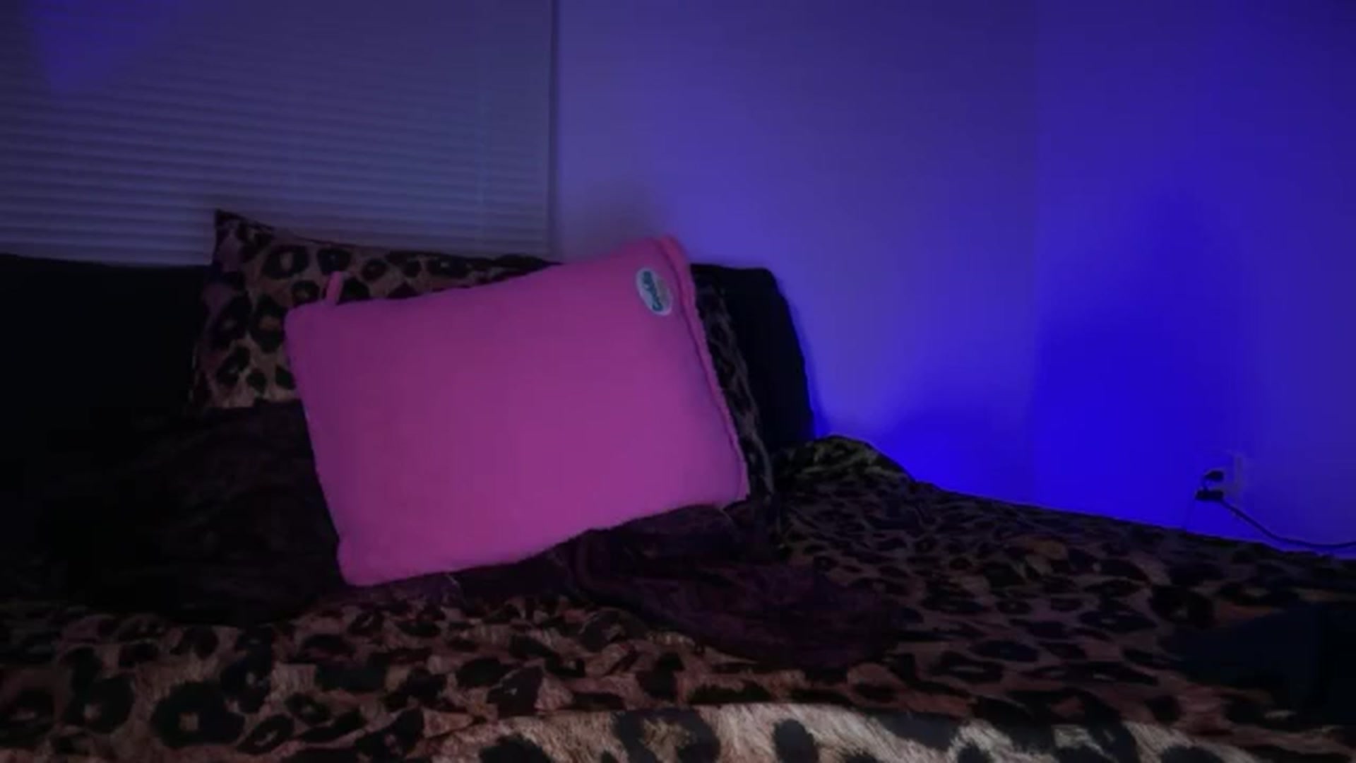Gallery image thumbnail from Tastybabyx's myfreecams stream on, 10/28/2025, 09:19 image 10 of 20