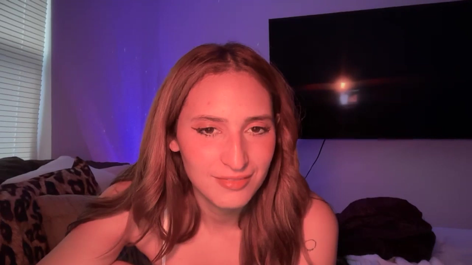 Gallery image thumbnail from Tastybabyx's myfreecams stream on, 12/28/2025, 12:39 image 18 of 20