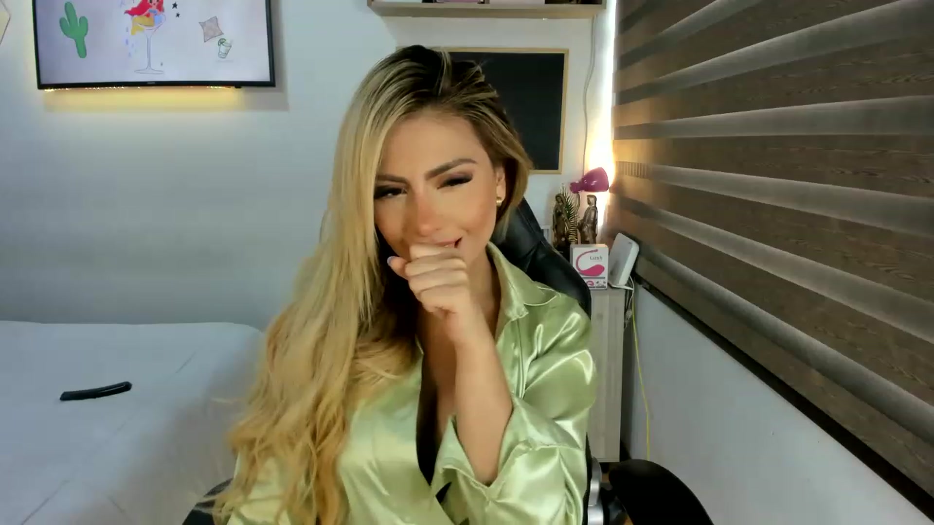 Gallery image thumbnail from Tata_Ss's myfreecams stream on, 05/06/2023, 19:10 image 19 of 20