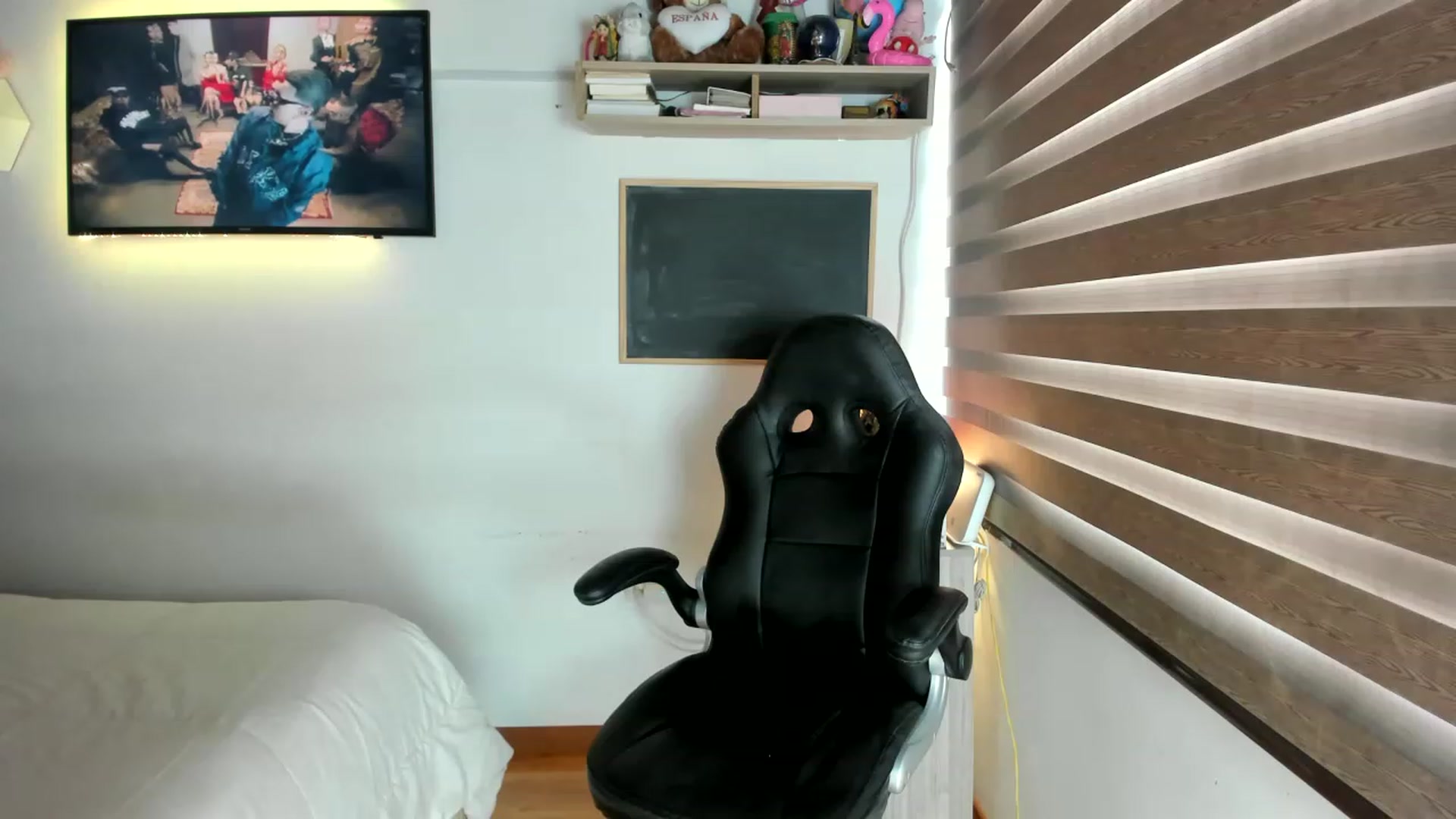 Gallery image thumbnail from Tata_Ss's myfreecams stream on, 05/06/2023, 19:10 image 7 of 20