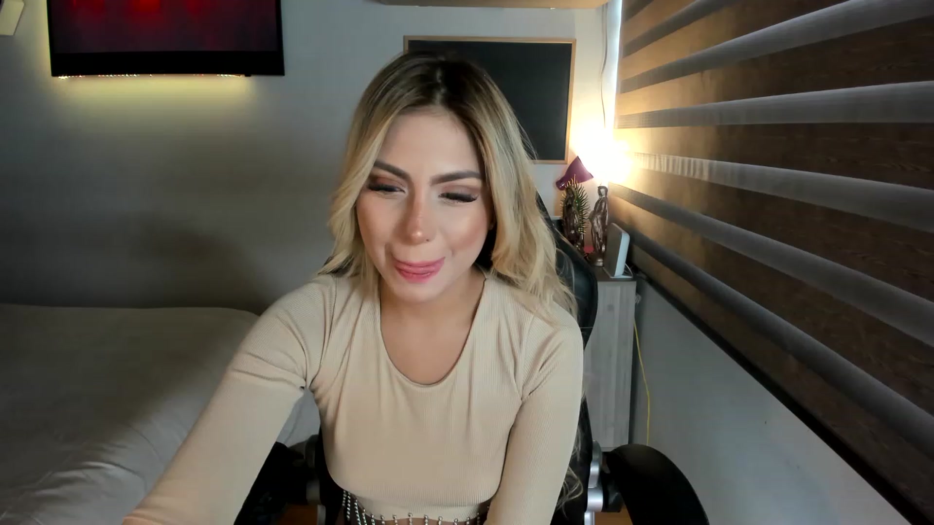 Gallery image thumbnail from Tata_Ss's myfreecams stream on, 06/02/2023, 22:17 image 16 of 20