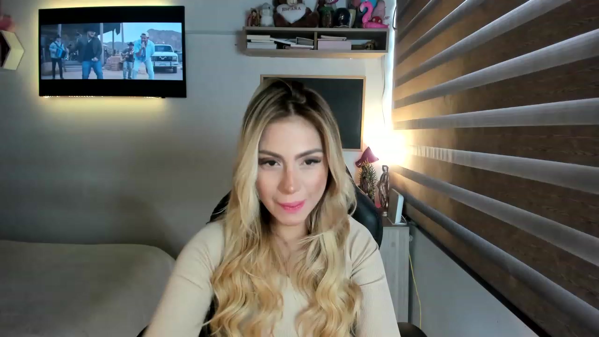 Gallery image thumbnail from Tata_Ss's myfreecams stream on, 06/02/2023, 22:17 image 9 of 20