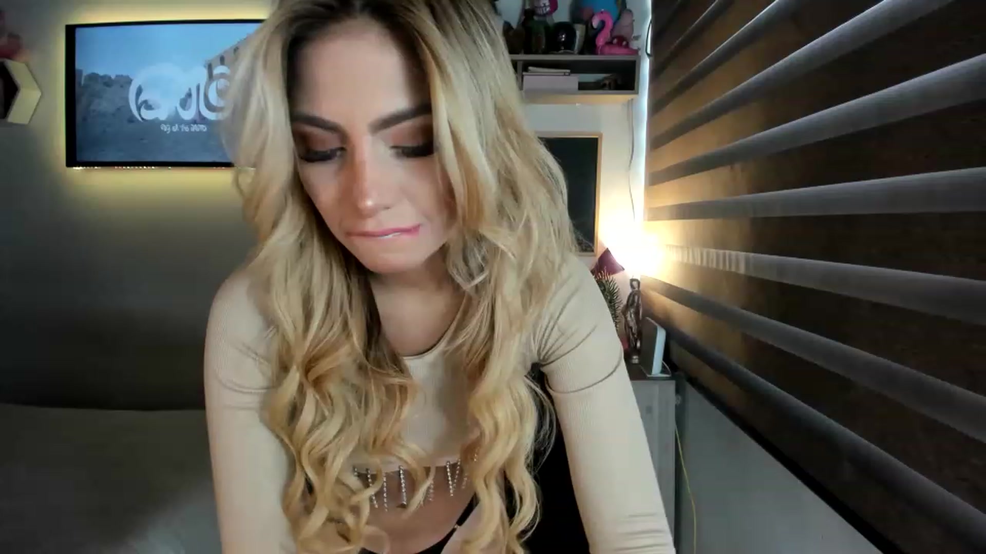 Gallery image thumbnail from Tata_Ss's myfreecams stream on, 06/02/2023, 22:17 image 14 of 20