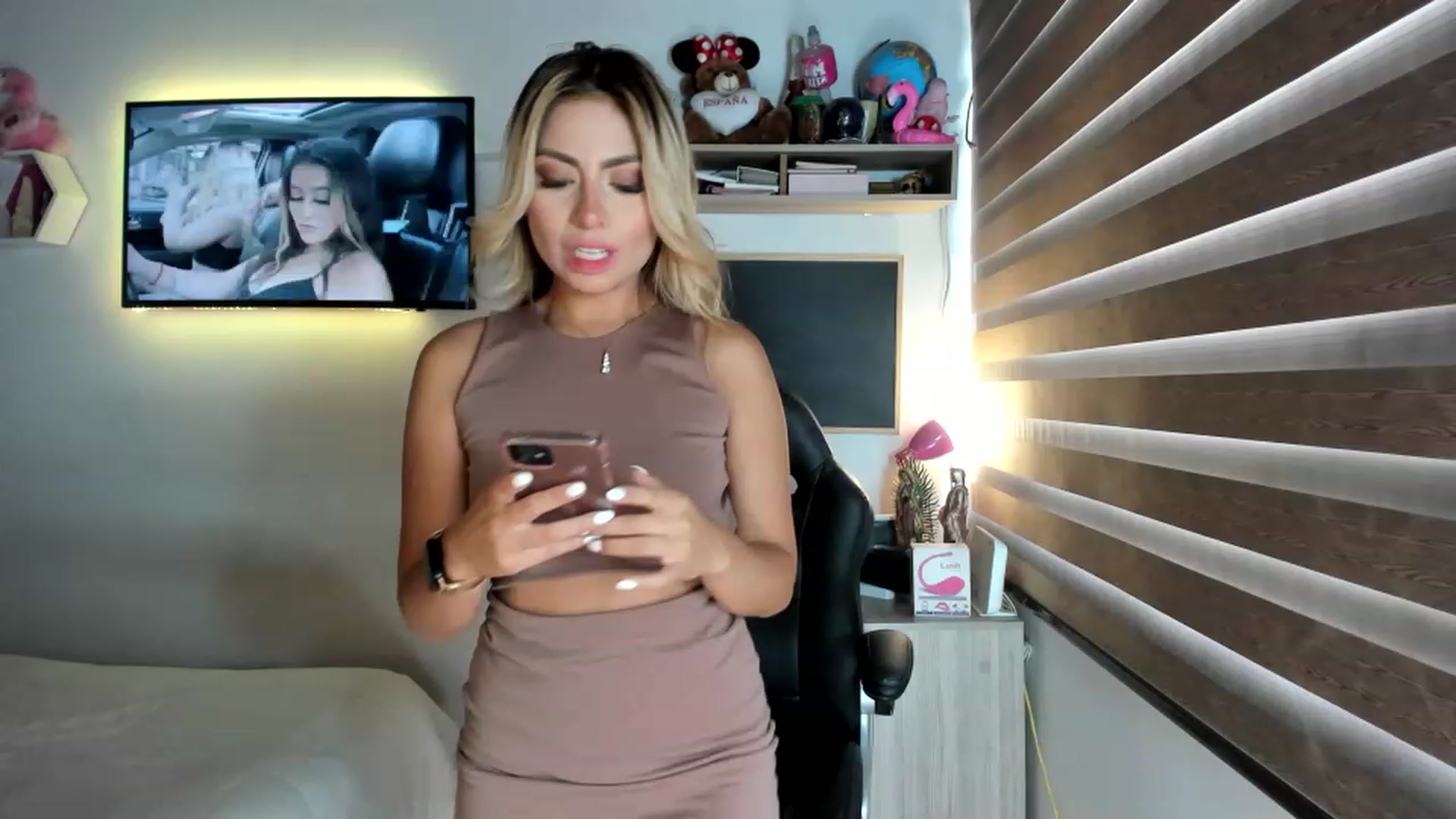 Gallery image thumbnail from Tata_Ss's myfreecams stream on, 06/04/2023, 19:45 image 11 of 20