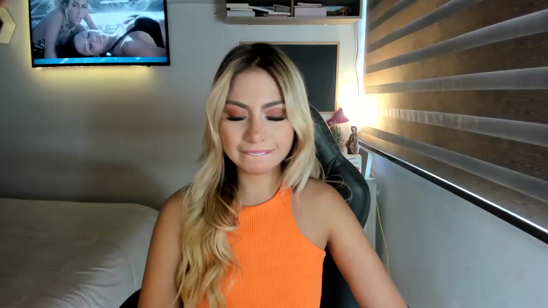 Gallery image thumbnail from Tata_Ss's myfreecams stream on, 06/10/2023, 21:41 image 2 of 20